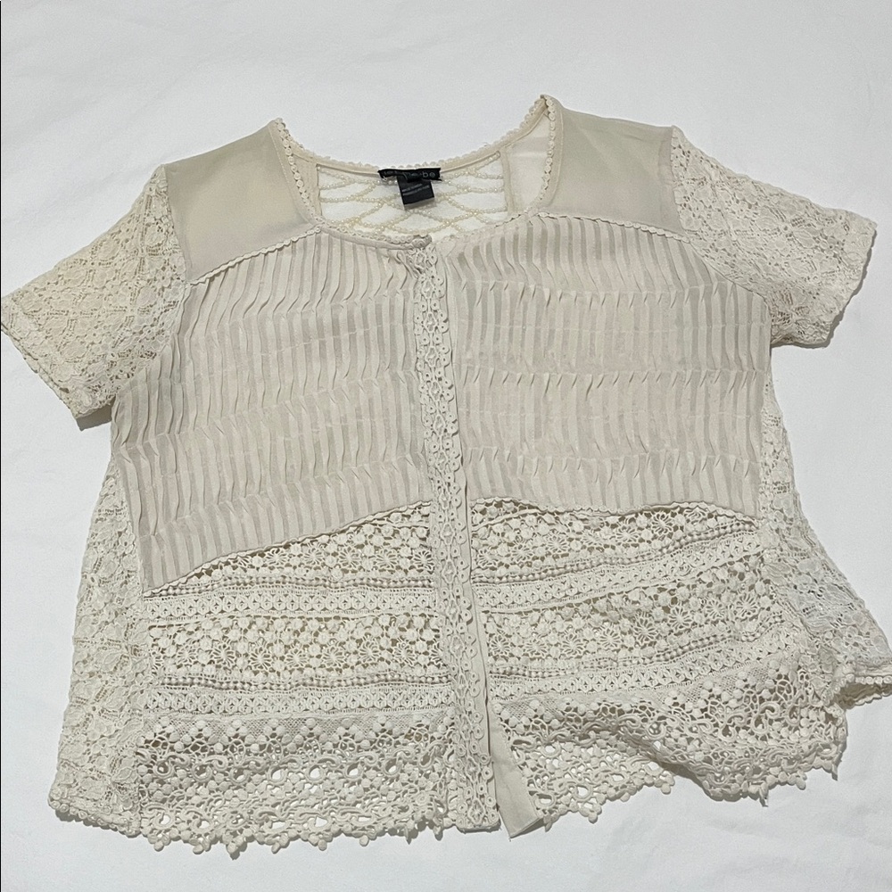 Vintage Anthropologie Lace Trim Cream Top with Pearl detailing